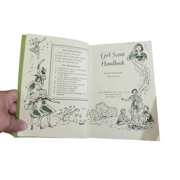 Vintage Girl Scout of America Handbook Intermediate Program Copyright 1955 USA - Picture 6 of 8
